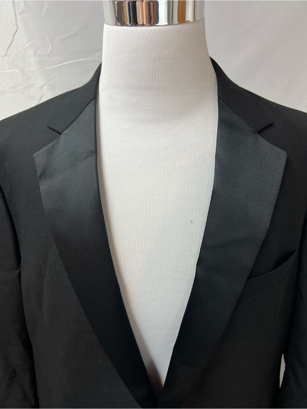 Jos. A. Bank Men's 46R Blazer Jacket 40x32 Pants Black Tuxedo Suit - Picture 2 of 13